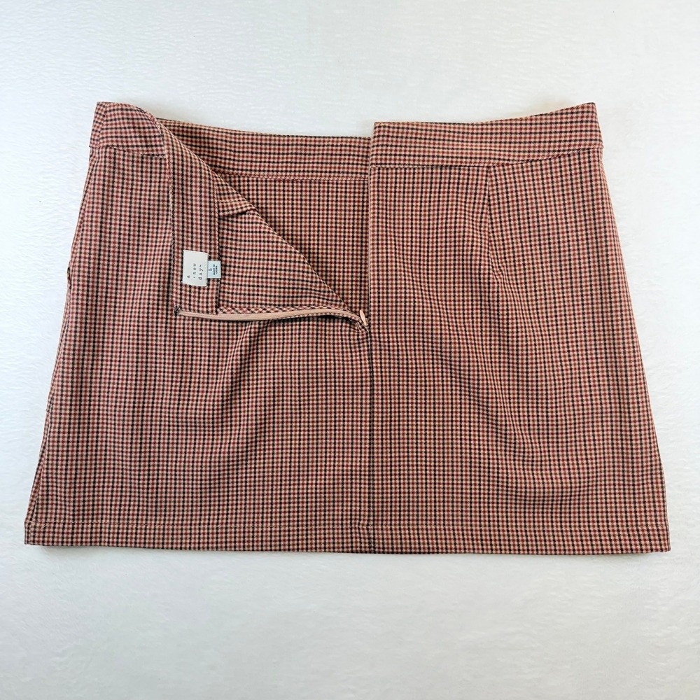 A New Day Women's Brown Houndstooth Plaid Mini Skirt Side Pockets Size L - Picture 3 of 9